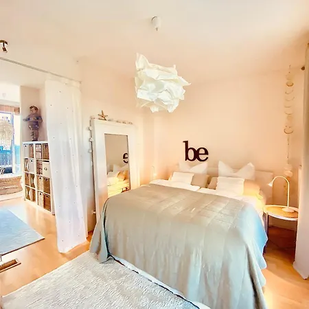 Charme & Comfort Citylodge Wohlfuehloase Mit Garten, Terrasse & Lubeck