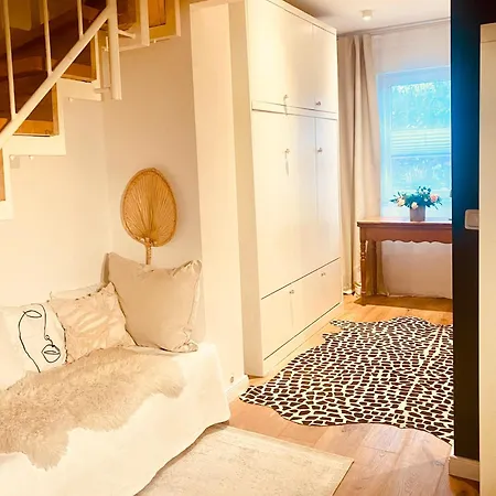 Villa Charme & Comfort Citylodge Wohlfuehloase Mit Garten, Terrasse & Lubeck