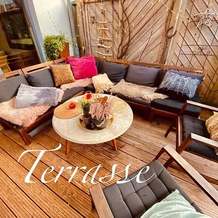 Villa Charme & Comfort Citylodge Wohlfuehloase Mit Garten, Terrasse & Lubeck