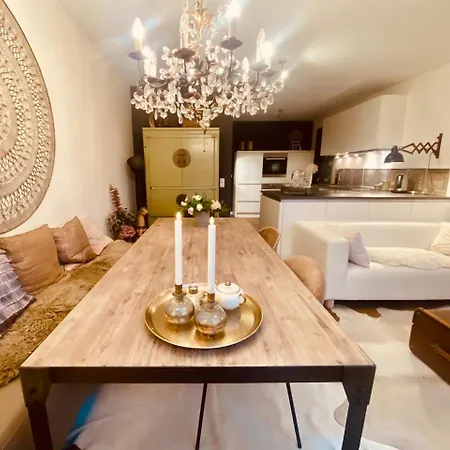 Charme & Comfort Citymaisonette Wohlfuehloase Mit Dachterrasse & *