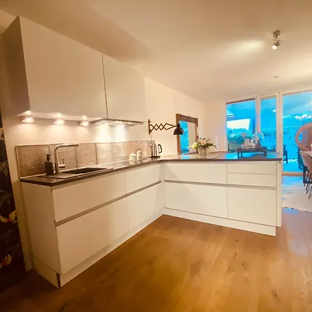 Villa Charme & Comfort Citymaisonette Wohlfuehloase Mit Dachterrasse & Lübeck