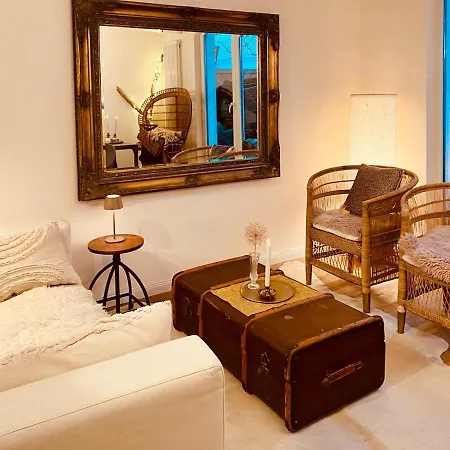 Charme & Comfort Citylodge Wohlfuehloase Mit Garten, Terrasse &